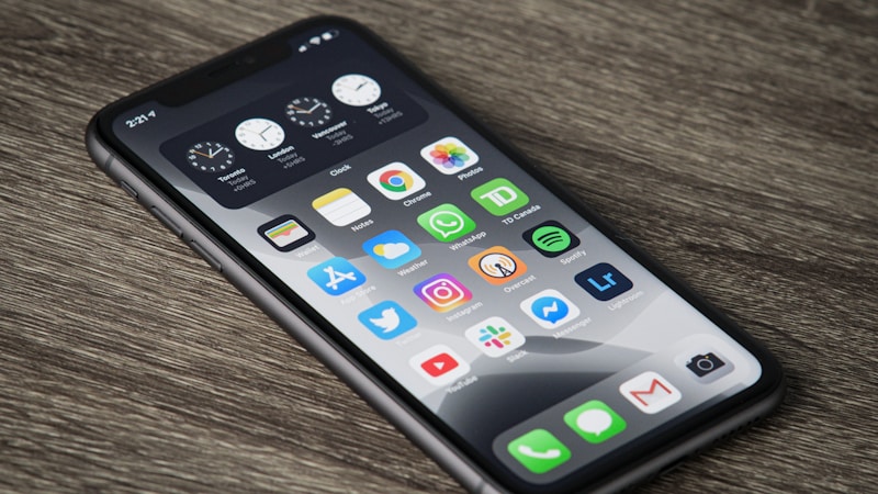 スマホ画面を保存するやり方まとめ!iPhone・Android別にスクショ&録画の方法をやさしく解説
